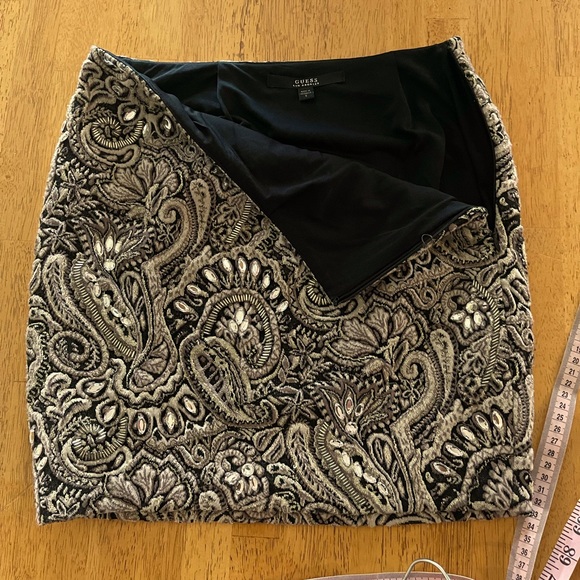 Guess Dresses & Skirts - GUESS super mini Skirt stretch Intarsia ⚫️